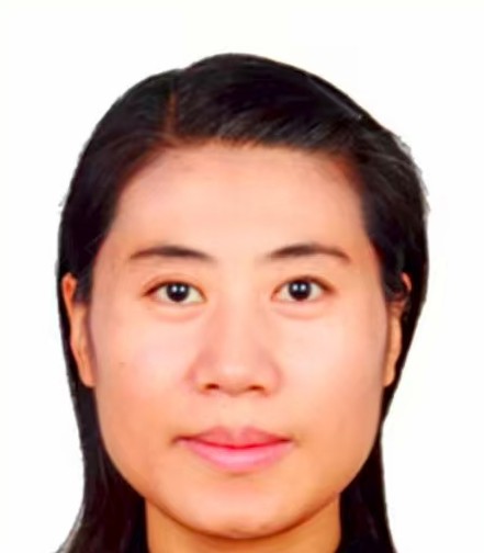 张宝云 高级导游证件照